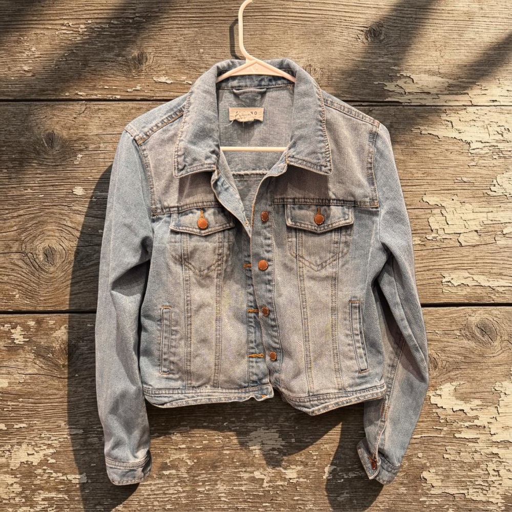 Ci Sono Light Blue Jean Jacket with Copper Buttons LARGE